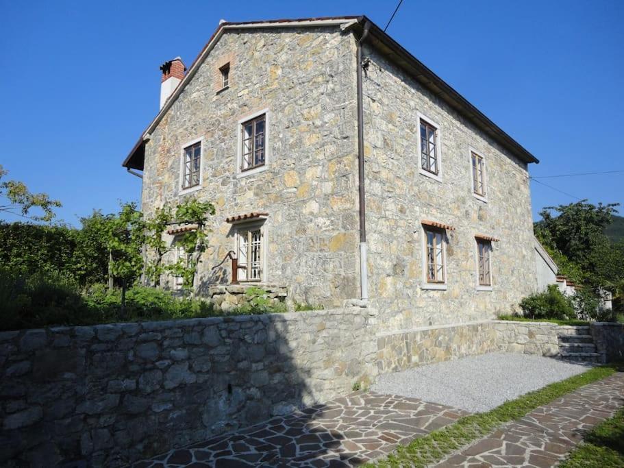 A Lovely House In Vipava Valley Exteriör bild